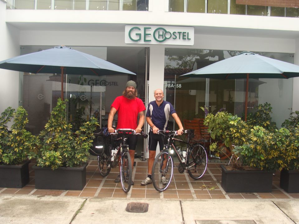 Afuera al frente en Geo Hostel