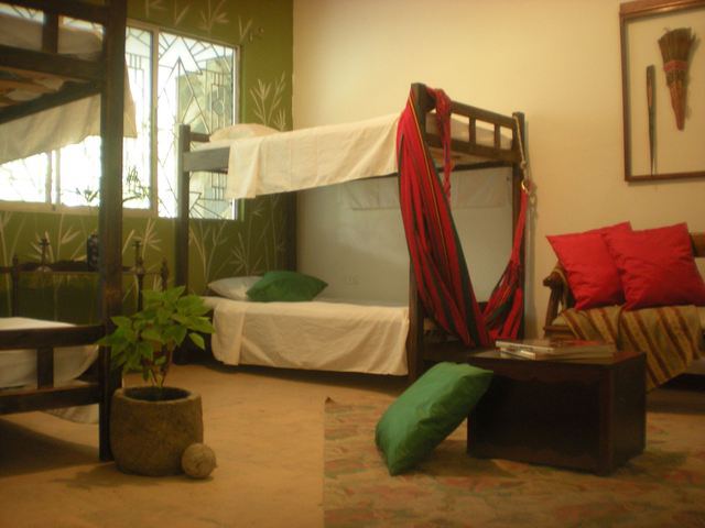 Quedarte en el Palm Tree Hostel te dará la oportunidad de conocer Suramericana, un barrio que la mayoría de los extranjeros nunca verá.