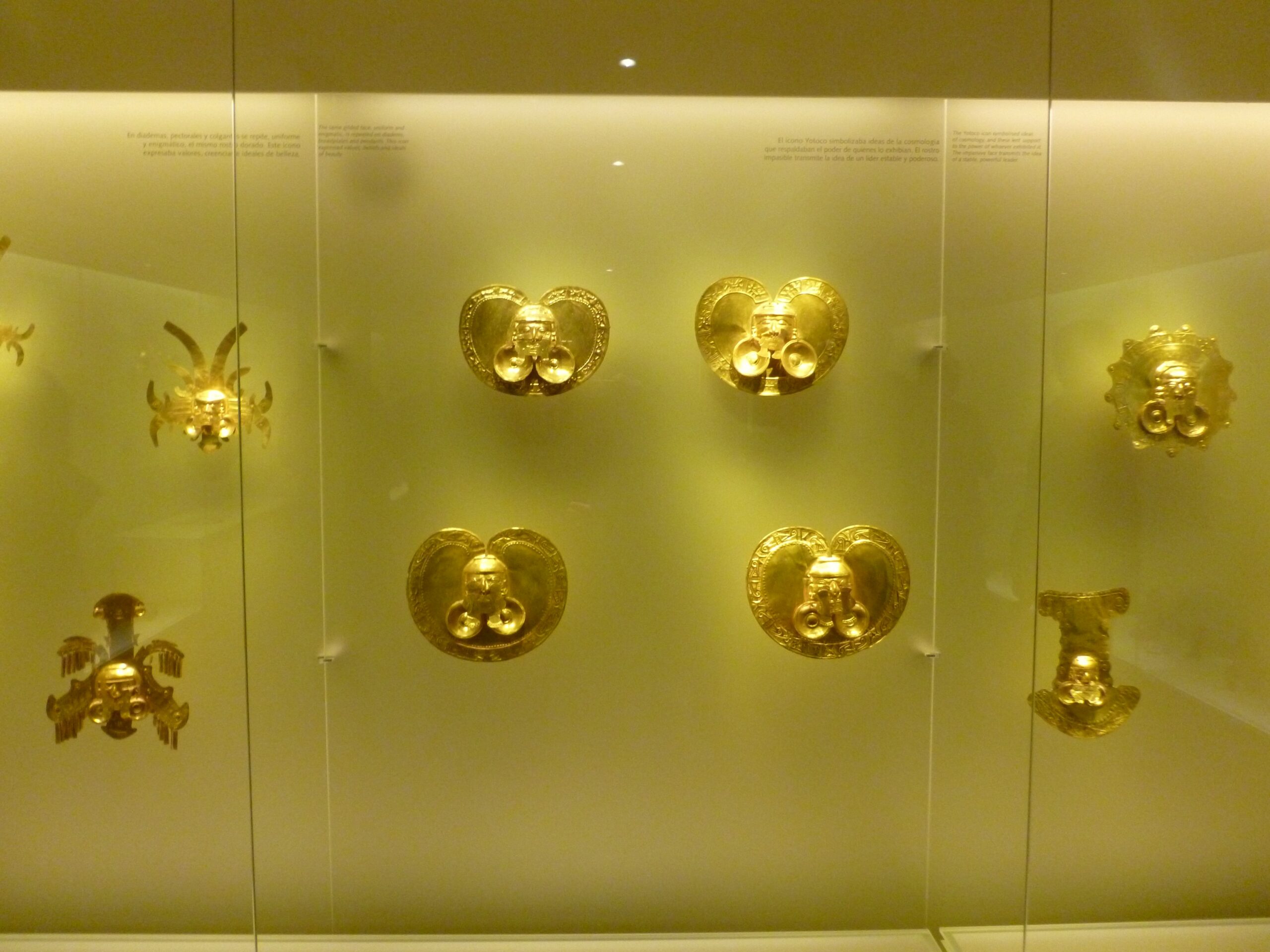 Museo del Oro Gold from the southern region of Colombia at the Museo del Oro.