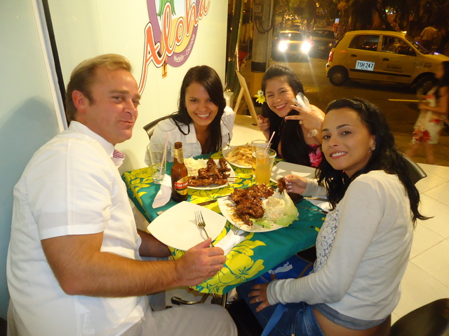 Dining Hawaiian style The Colombians who try popular Hawaiian dishes are sure to love them too.