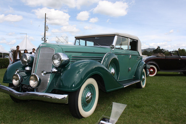 1934 Buick I wonder if Tiger Woods would endorse this Buick. Yeah, I think so.