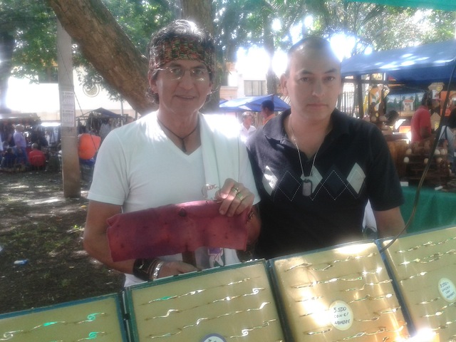 Javier y Nelson Bucheli Javier y Nelson Bucheli de Pulseras y Anillos de Jawi