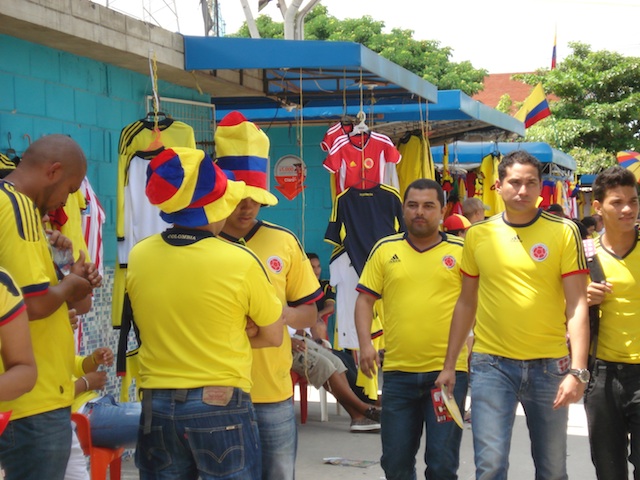 Lots of people in yellow.
