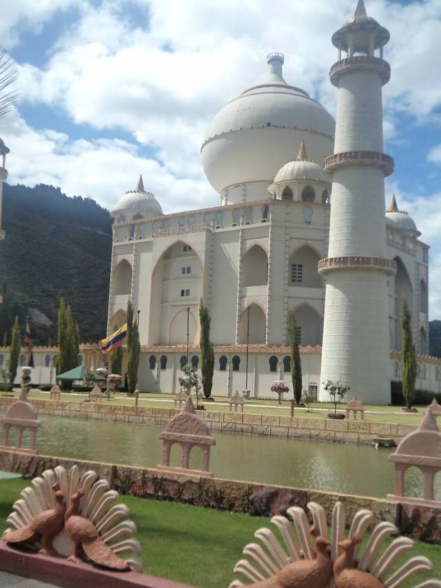 Colombia has a Taj Mahal too. Thanks to Paola Cruz for the photo.