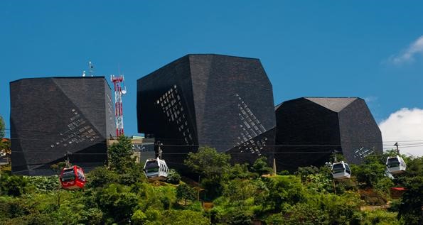 Big Change - Metro Cable and Biblioteca España in Comuna 1