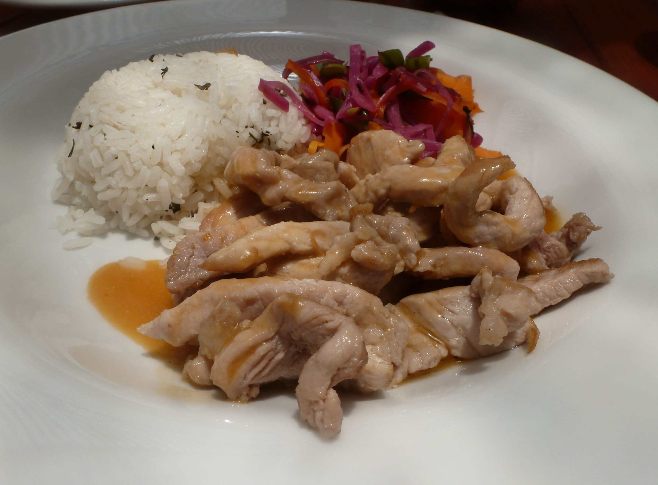 Dinner Gourmet meals at Alytorres, with a 10 percent discount, are some of the perks for staying at Kolibrí Hostel.
