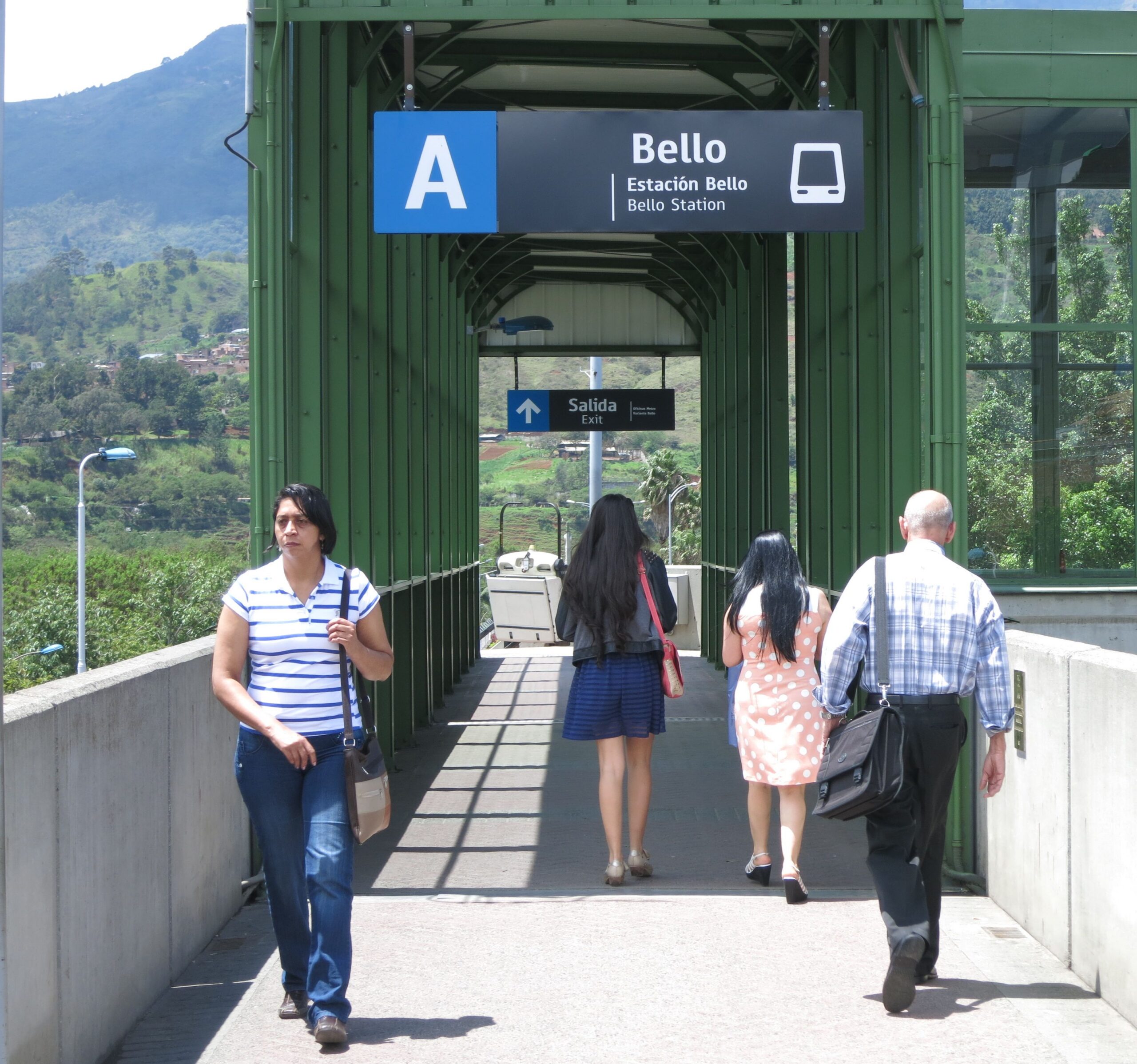Estación Bello is one of the city's three metro stops. 