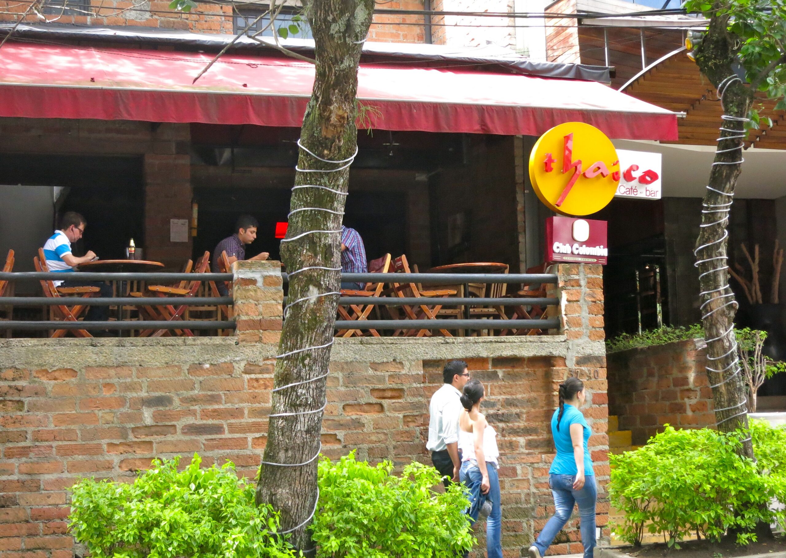 Go for the drinks, not for the food. Then you'll enjoy Thaico.