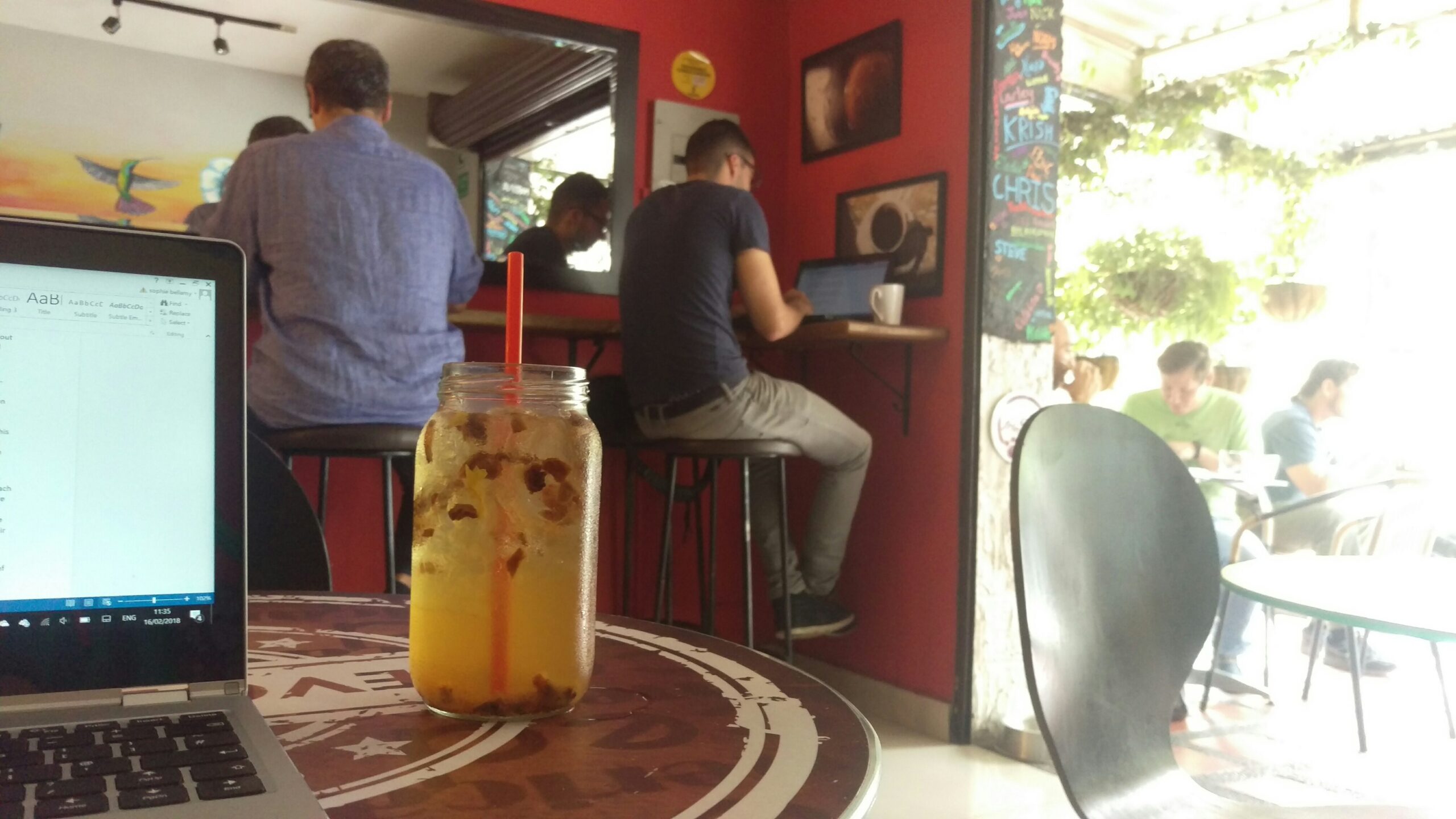 Siempre hay muchos nómadas digitales atrapando el zumbido de la Revolución