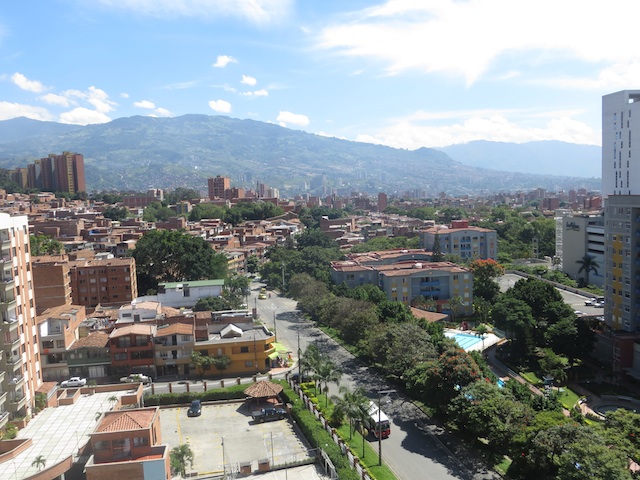 Vista norte Vista desde el segundo balcón, mirando hacia el norte