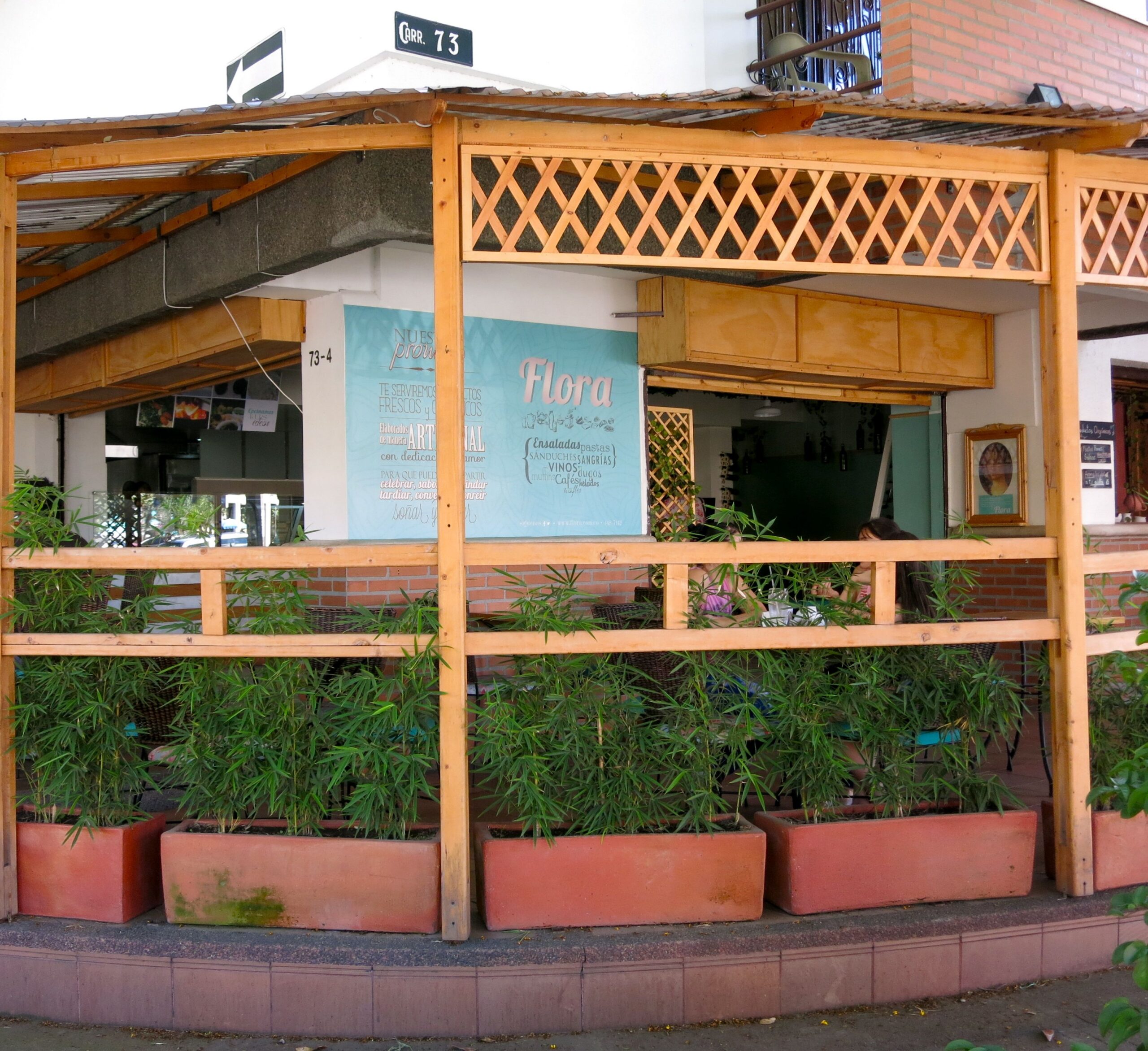 Flora This great corner location, at Carrera 73 and Circular 4, makes Flora easy to find.