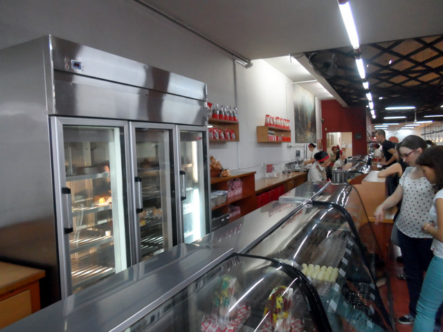 Astor Una larga vitrina de deliciosas delicias.