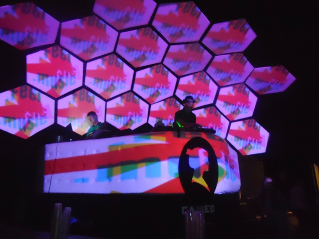 Cameo Cameo Teatro Club - House Delicious