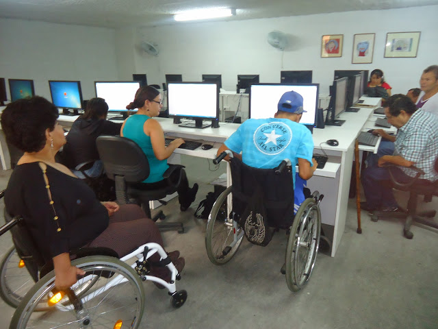 Computer learning Helping people with disabilities access IT