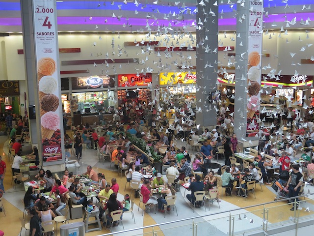 The second floor food court in Los Molinos