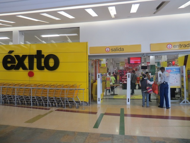 Exito Exito in San Diego mall
