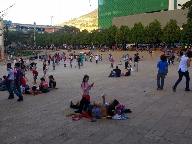 Crowds gather on a weekend.