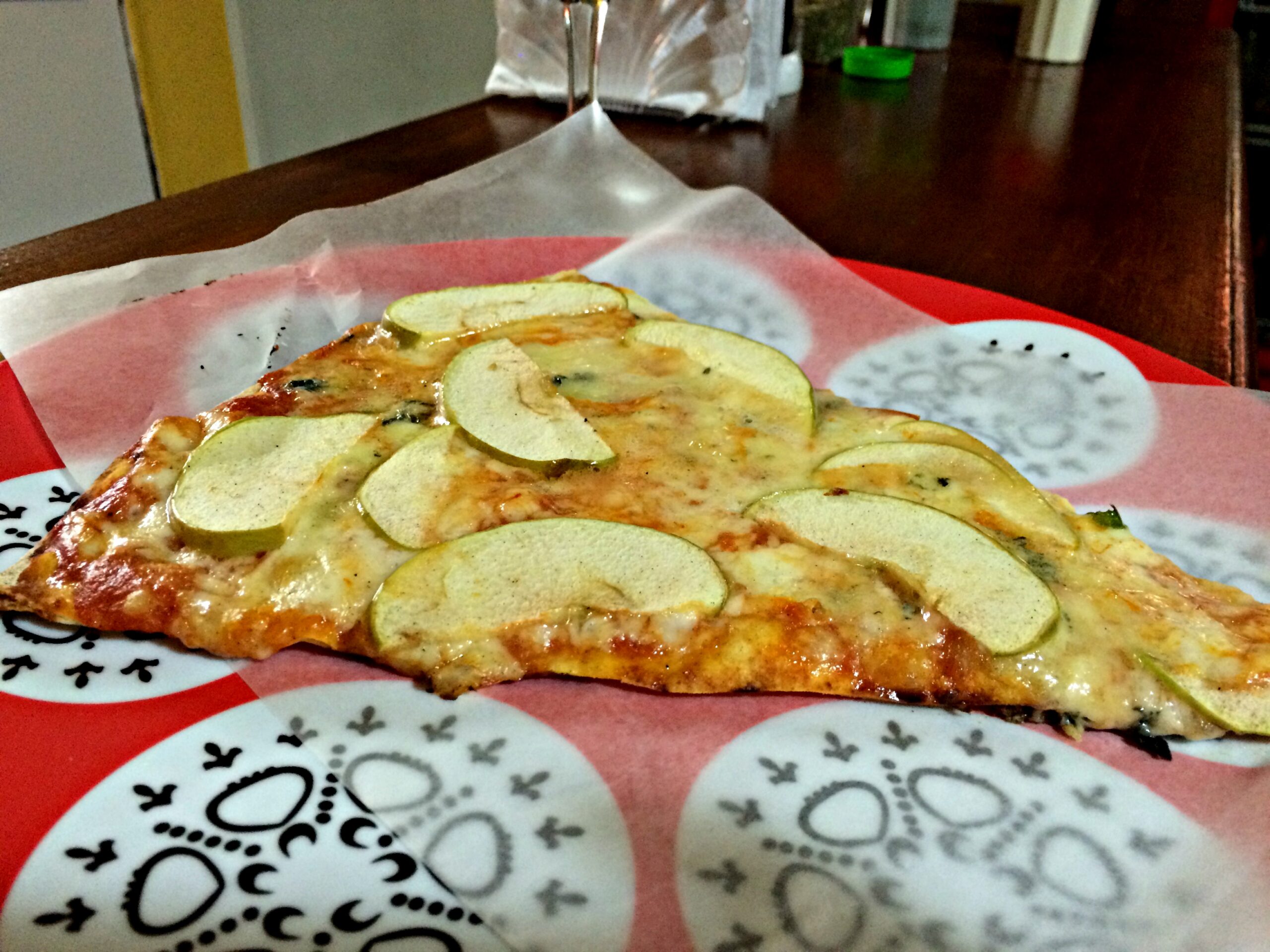 Blue cheese and green apple Antica Italia Pizzeria