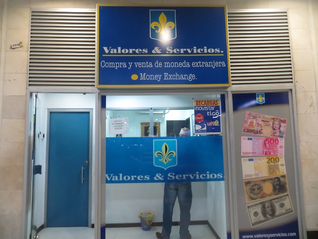 Valores & Servicios Money Exchange Valores & Servicios Money Exchange in Los Molinos mall