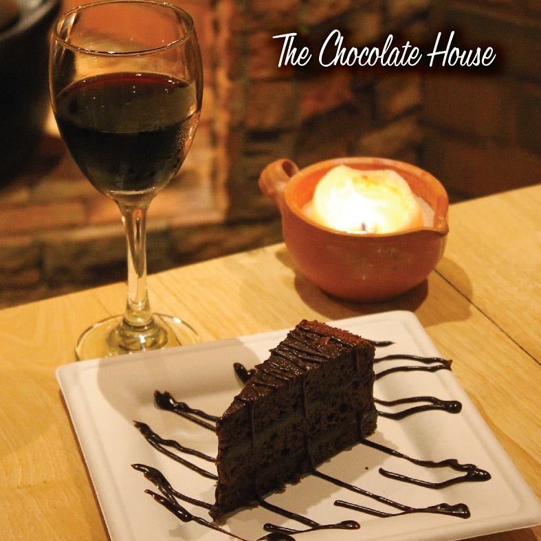 Vino y pastel Maridaje con vino y pastel de chocolate