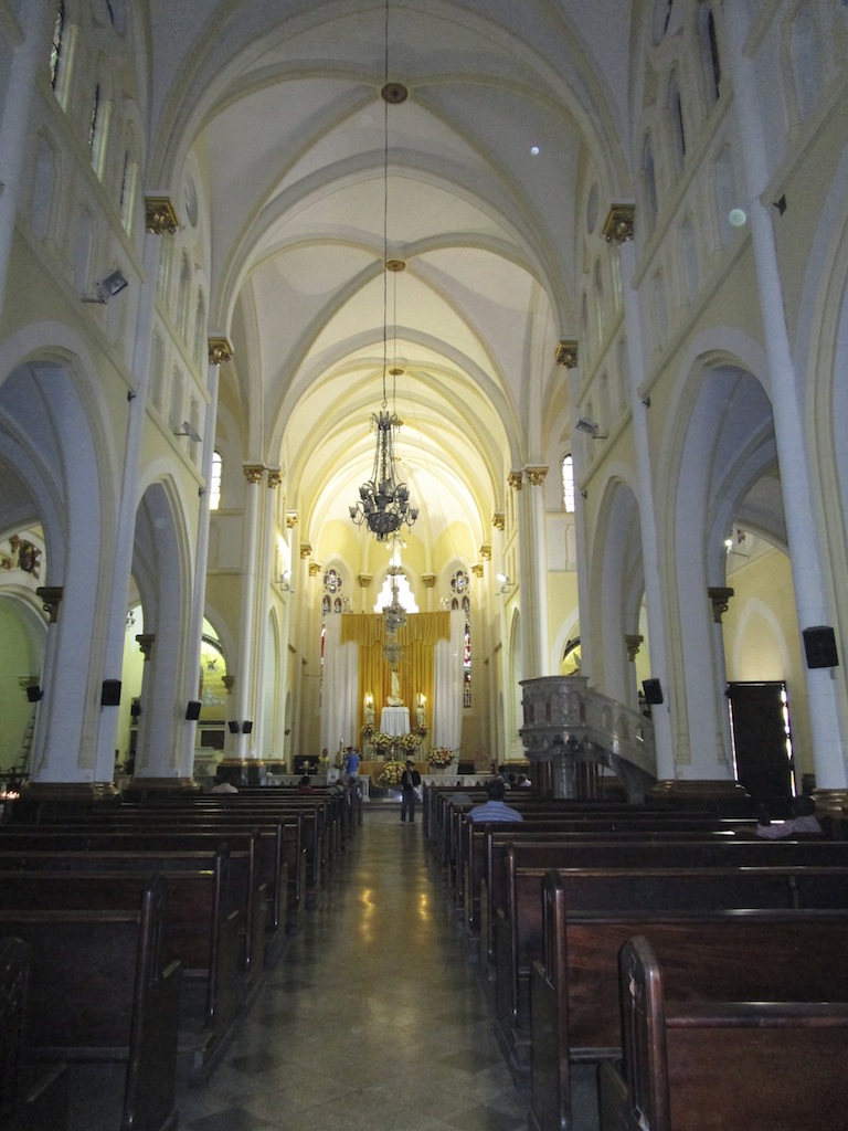 Central nave The Central Nave inside Iglesia del Sagrado Corazón de Jesús