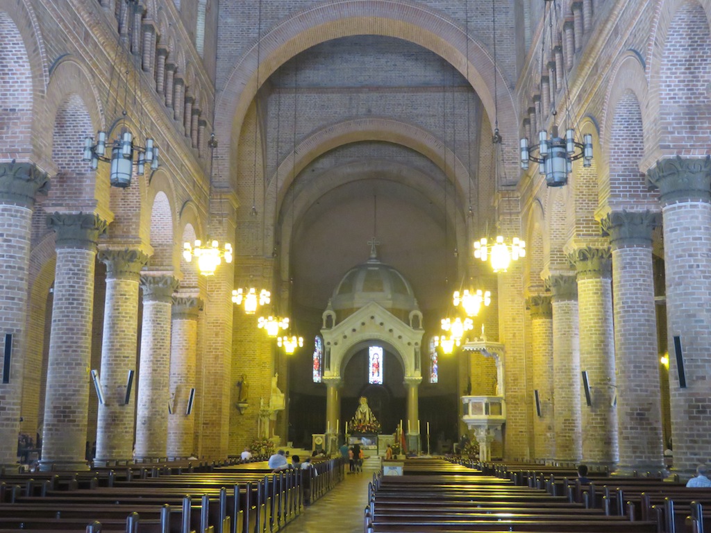 Nave The central nave inside the church