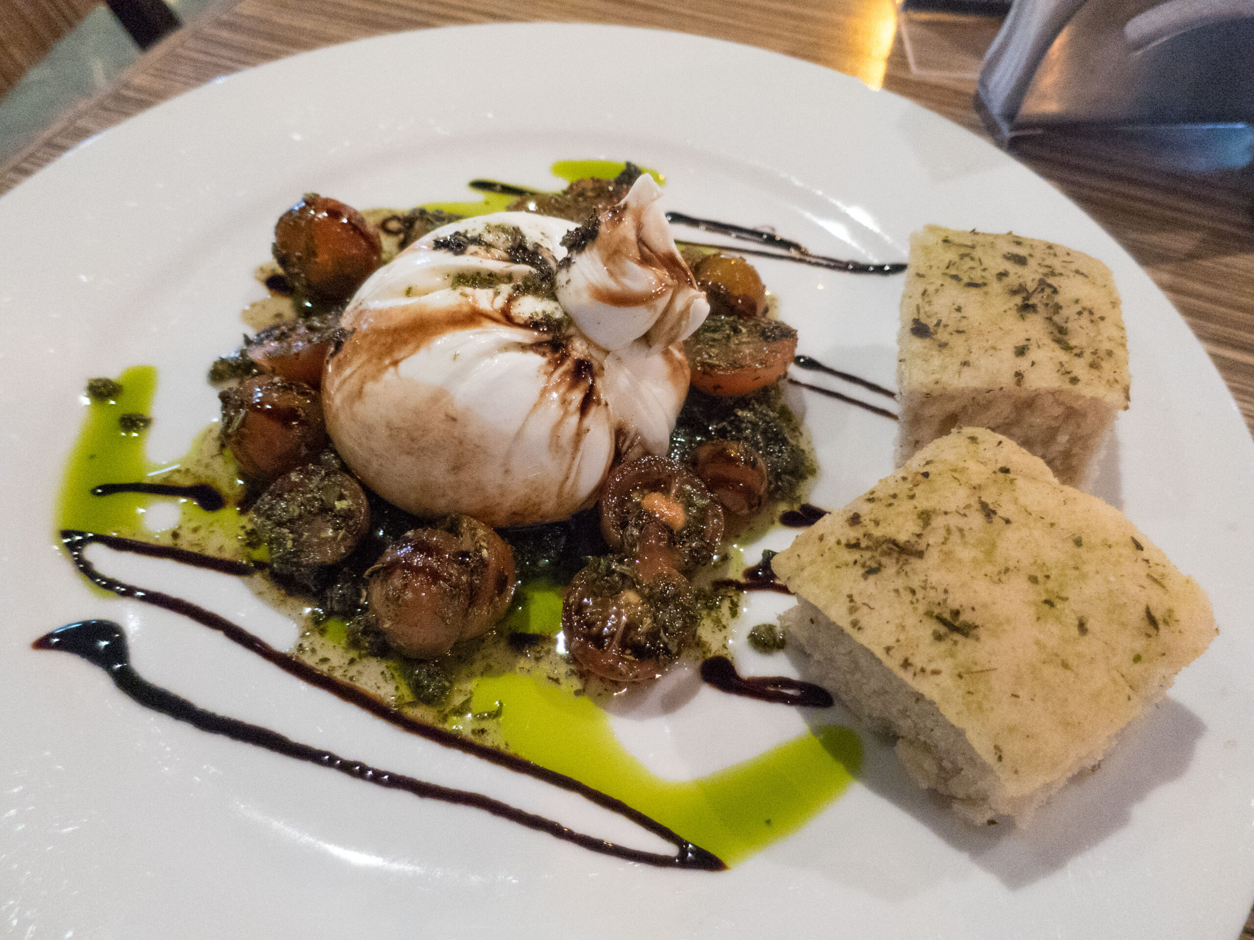 Burata Burata in pesto sauce