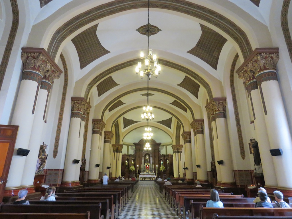 The Central Nave inside Inglesia de San José in El Poblado