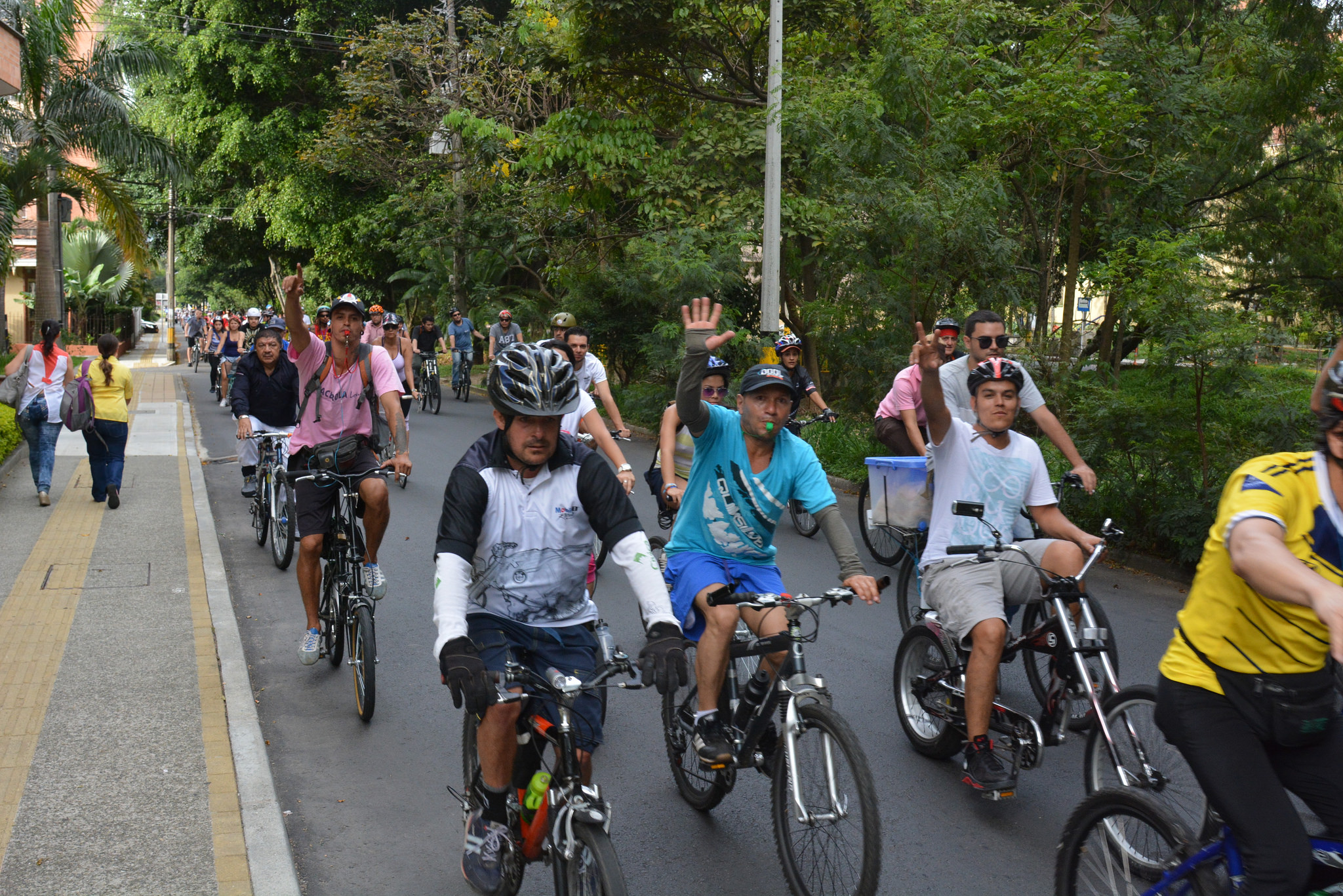 Cycling photo credit: Secretaria de Transporte