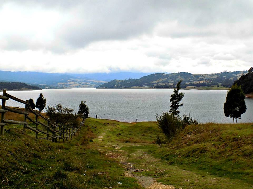 Represa del Sisga
