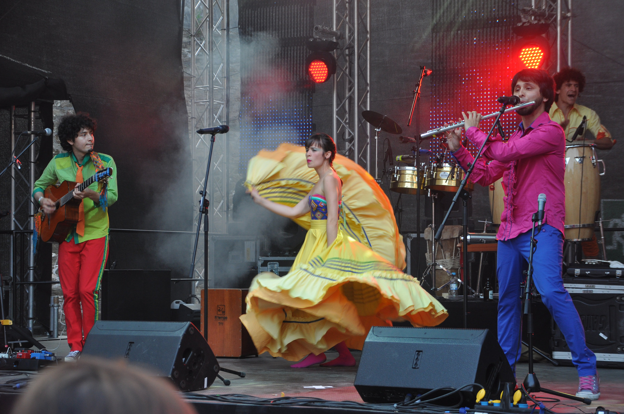 Monsieur Periné on stage. Photo by Ralf Schulze.
