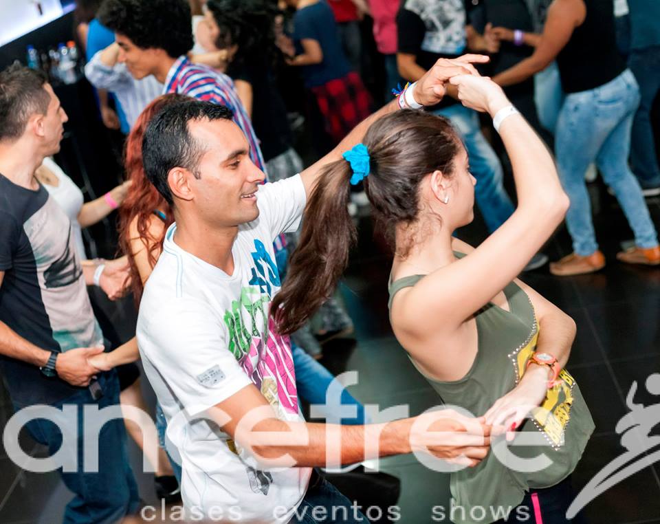 Clase de salsa Clase de salsa