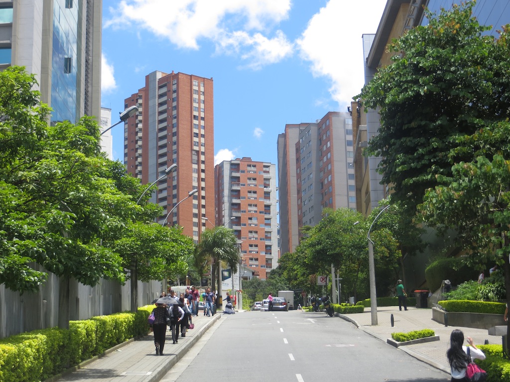 Apartments Apartment buildings in El Poblado near Santafé mall