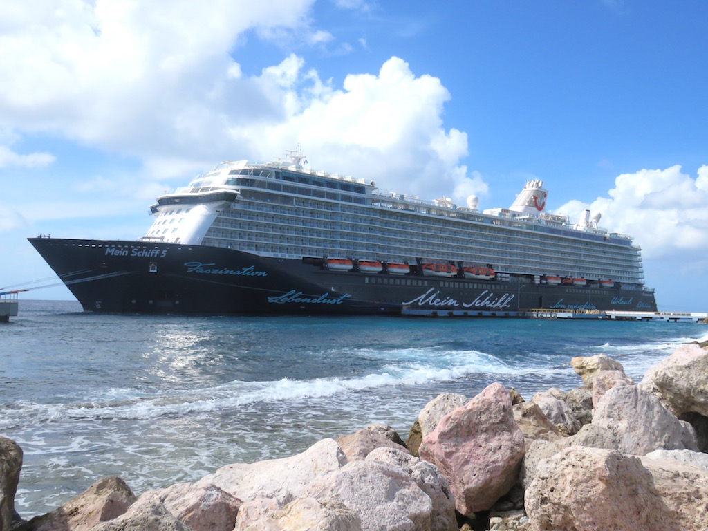 Mein Schiff 5 cruiseship docked in Willemstad