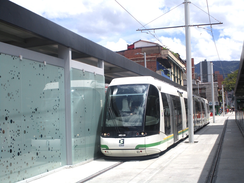 Tranvía tramcar line – line T-A