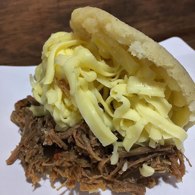 The popular pelua arepa
