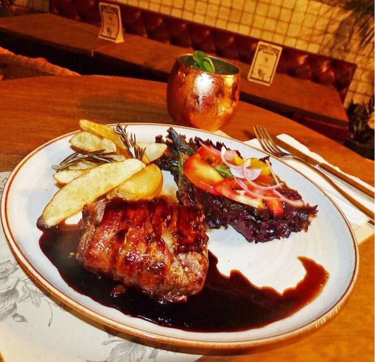 The fillet solomito at Borneo looks scrumptious!