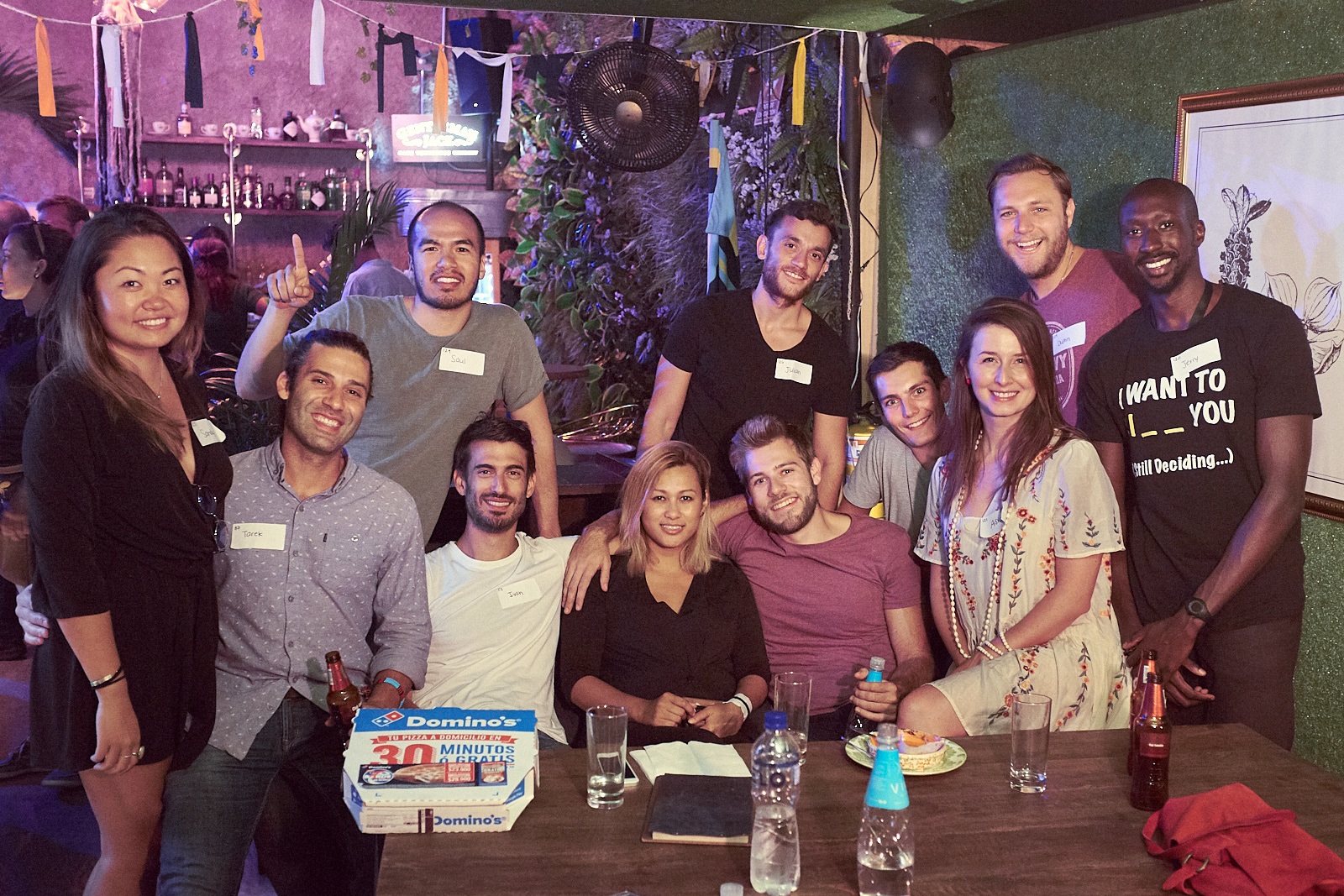 Un grupo diverso pasándolo bien en el encuentro de octubre (foto por Markus Mayer)