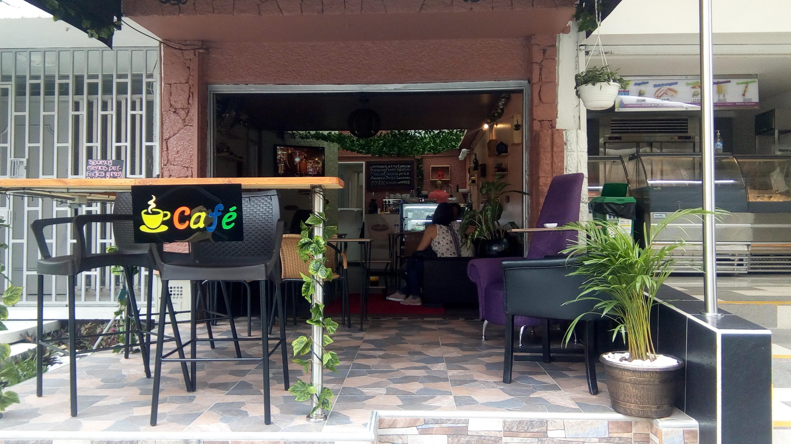 Sunny, open-air area in the front of the cafe