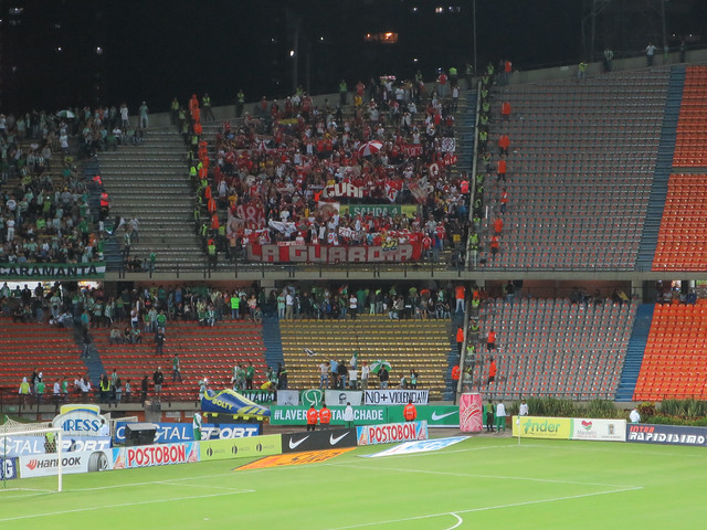 Fans de Santafe El bolsillo aislado y fuertemente protegido de fans de Santafe