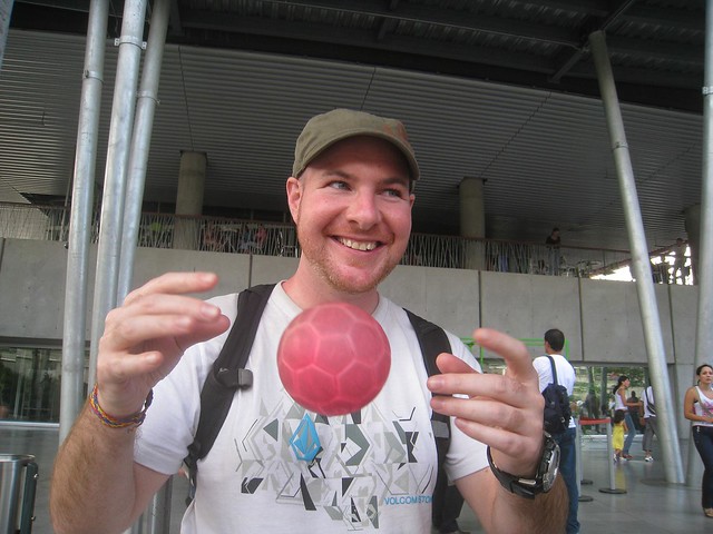 Haciendo magia en Parque Explora mi primer día en Medellín (2009)