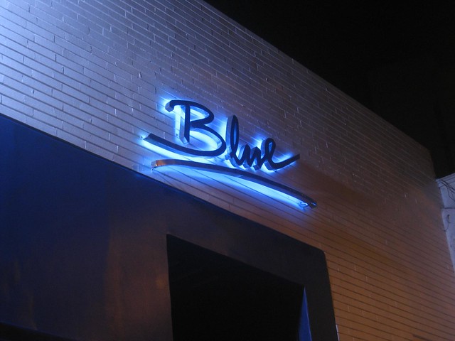 Entrada a Blue