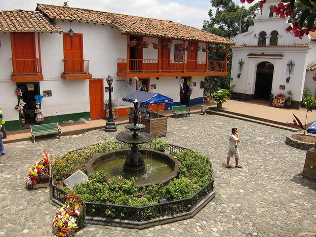Pueblito Paisa La plaza principal de Pueblito Paisa