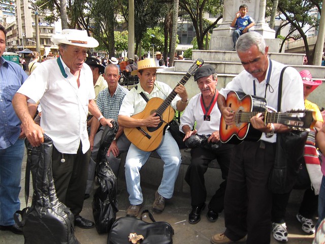 Musicians Local musicians in Parque Berrio