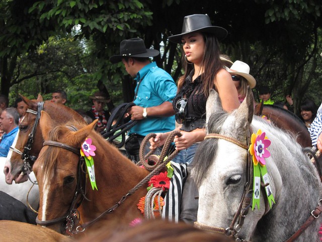 Algunas de las muchas hermosas jinetes. Algunas de las muchas hermosas jinetes.