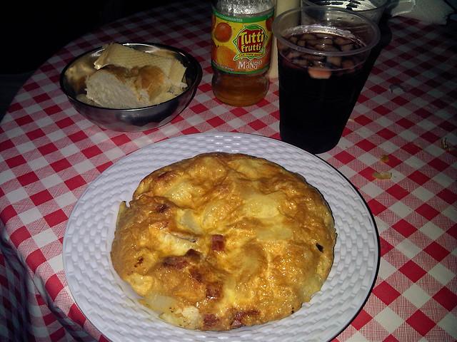 Tortilla de Patatas y Chorizo Iberico Tortilla de Patatas y Chorizo Iberico