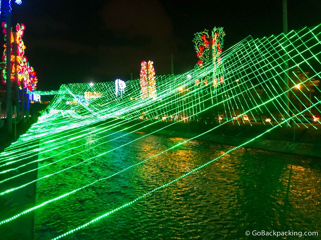 Rio Medellin alight in green