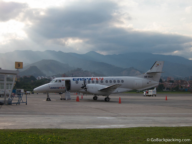 Avión de EasyFly en el Aeropuerto Olaya Herrera de Medellín