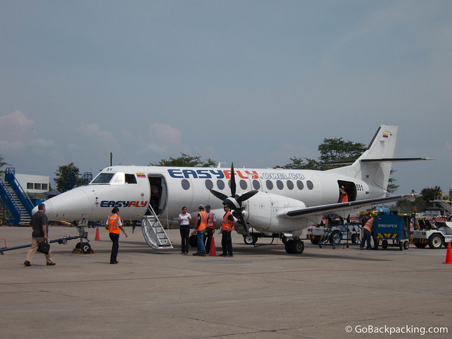 Abordando mi vuelo de regreso de Bucaramanga a Medellín