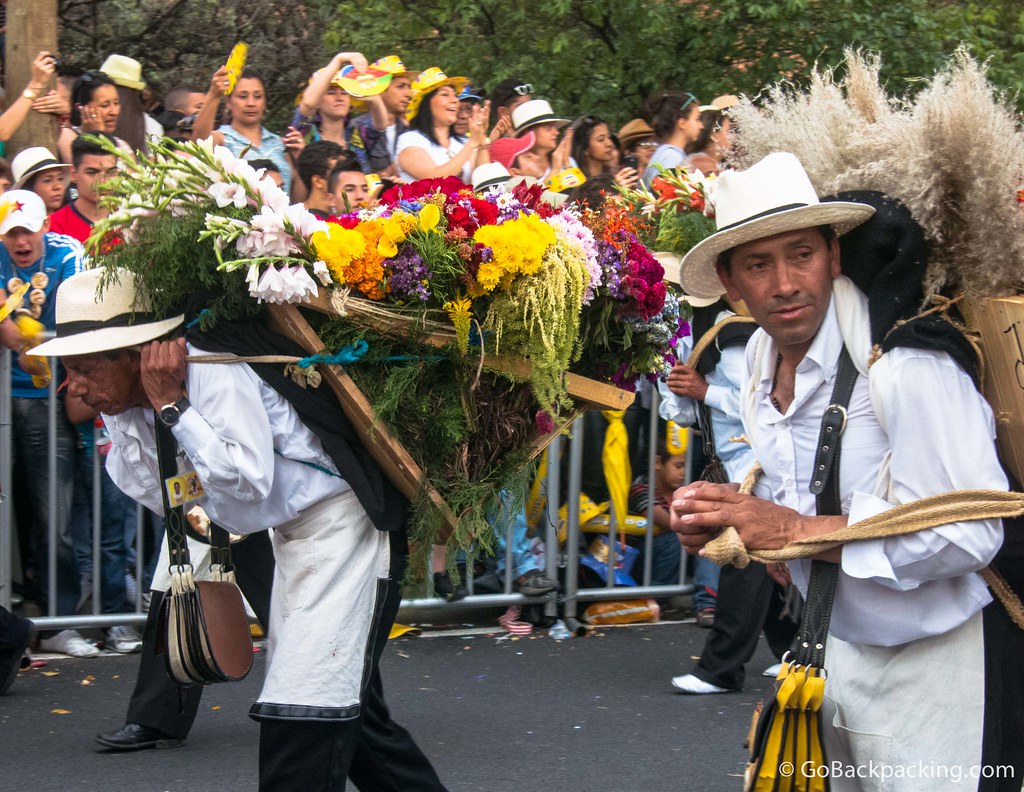 Several of the silleteros in the Traditional group